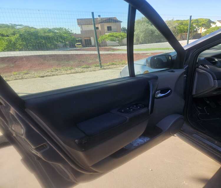 INTERIOR (2).jpeg